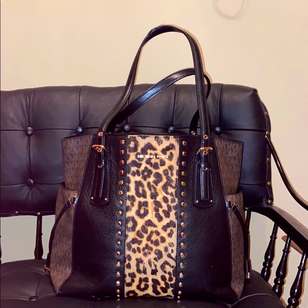 MICHAEL Michael Kors
Voyager